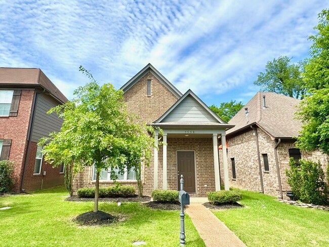 Building Photo - 7558 Glen Laurel Way Unit 1