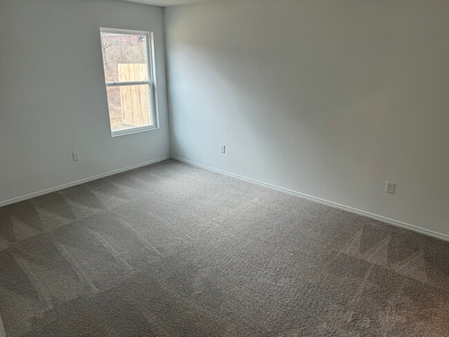 Photo - 10700 Mason Dr