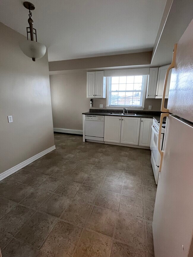 Photo - ONE BEDROOM APARTMENT AVAILABLE IN COLE HARBOUR Unit 1