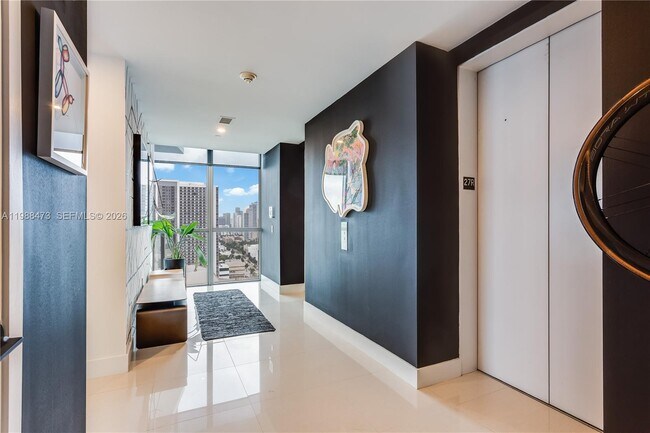 Photo - 1100 Biscayne Blvd Unidad 2708