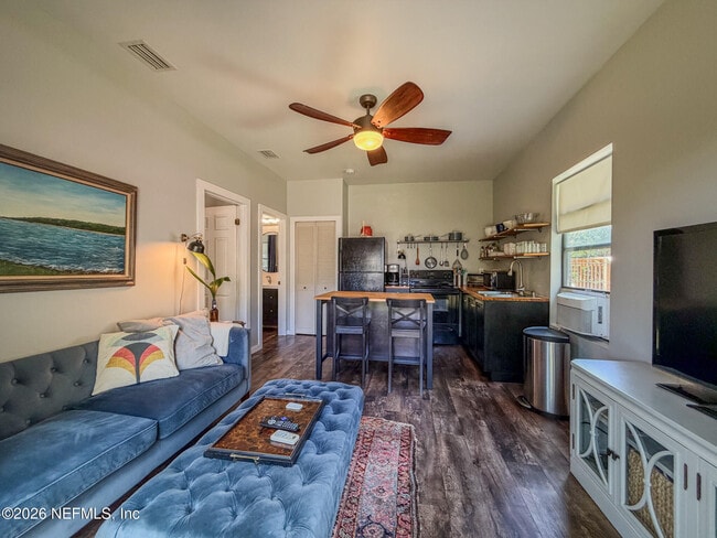Photo - 3885 Valencia Rd