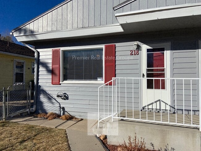 Photo - 218 W Ramona Ave