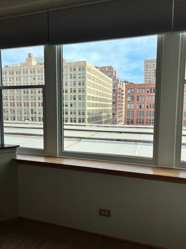 Photo - 161 W Harrison St Unit 504