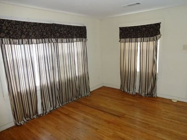 Photo - 1904 Allen St Unit 1