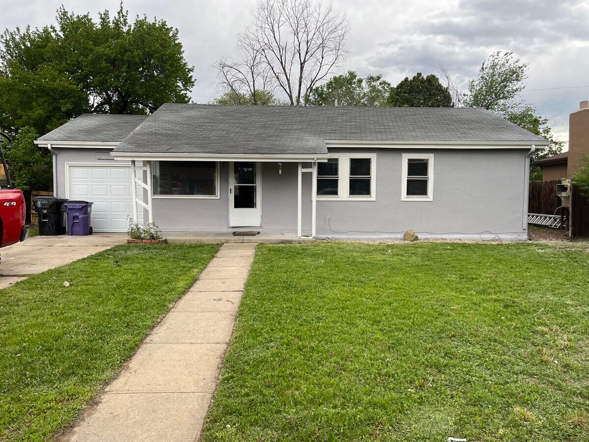 Photo - 1635 S Meade St