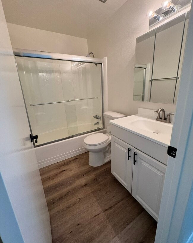 Photo - Sun Harbour Apartments
