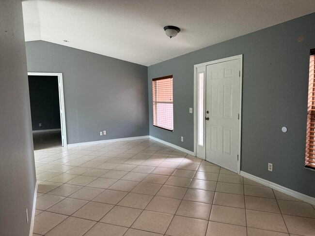 Photo - 1357 SE Sandia Dr