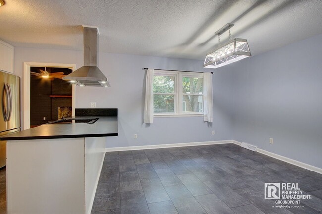 Photo - 209 Chucker Dr