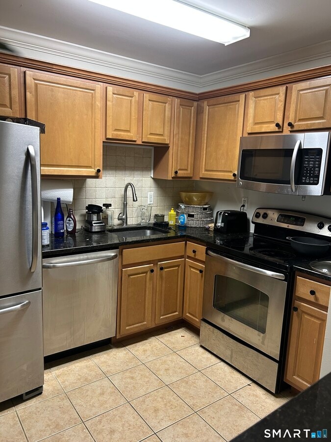 Photo - 19 Isaacs St Unit APT 208