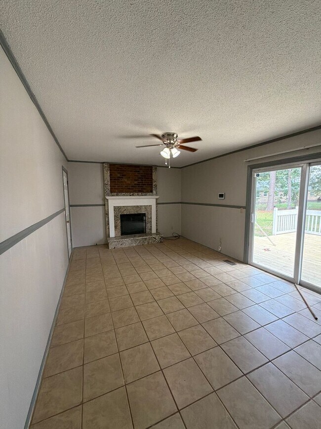 Photo - New Listing!!