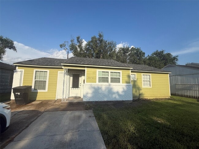 Building Photo - 9433 Rosehaven Dr Rental