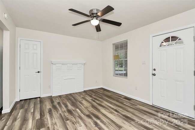 Photo - 2825 Morson St