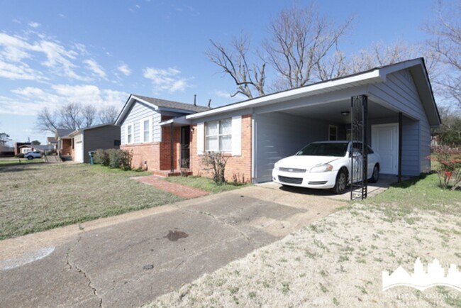 Photo - 4887 Peace St