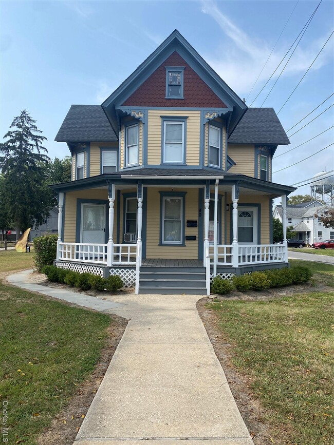 Building Photo - 90 River Ave Rental