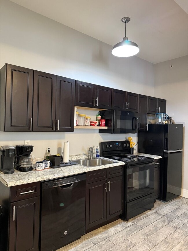 Photo - 2134 E Carson St Unidad #2