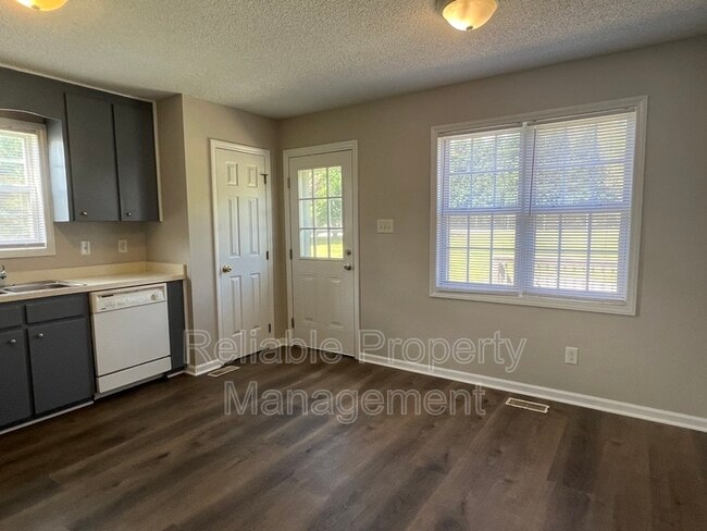 Photo - 156 Yellow Stone Ln
