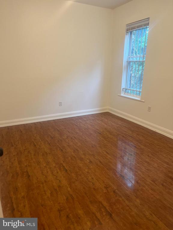 Photo - 2131 W Ontario St