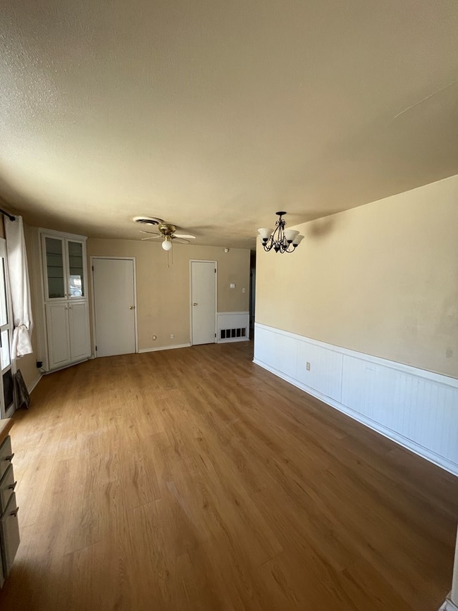 Photo - 302 E Harriet Ave