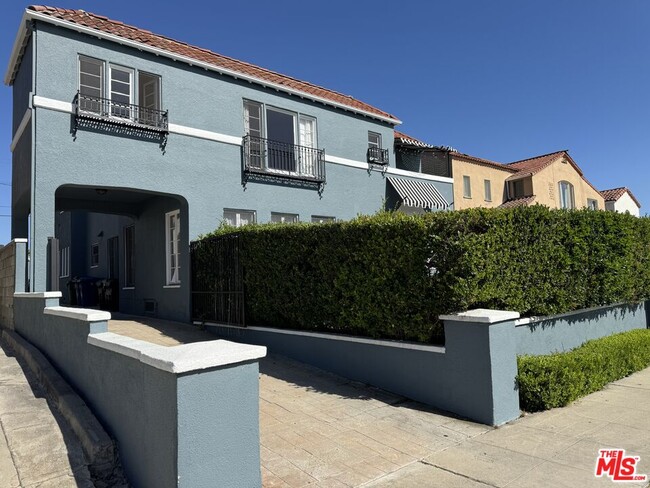 Building Photo - 848 S Curson Ave Rental