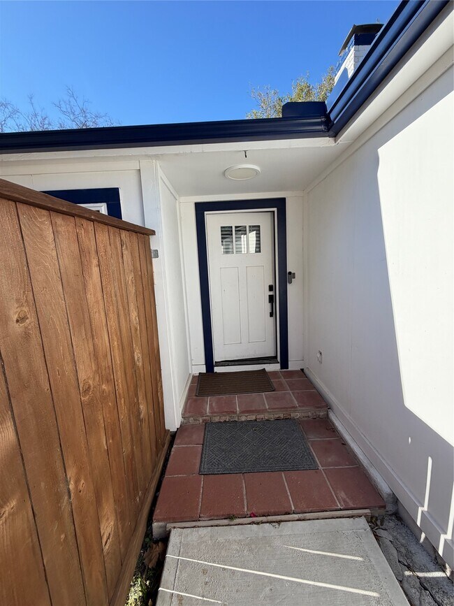 Photo - 2218 Round Lake Dr