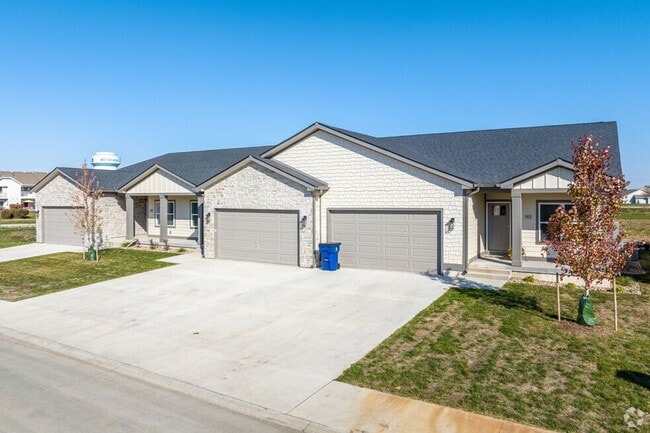 Photo - Platinum Pointe