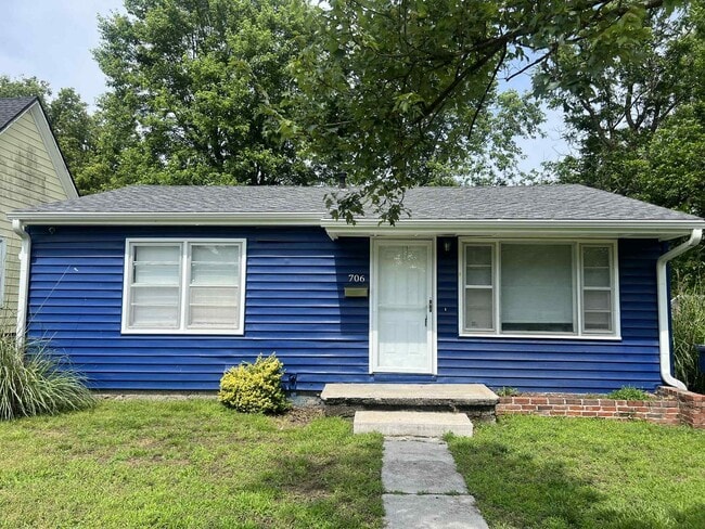 Gorgeous 2 bedroom 1 bath Home close to We... - Gorgeous 2 bedroom 1 bath Home close to We...