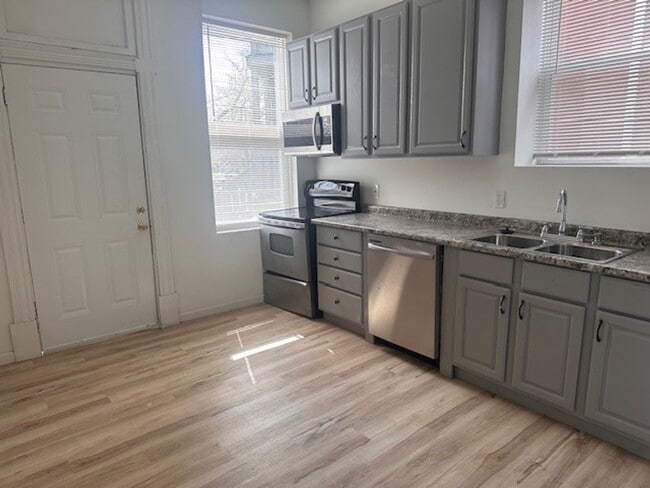 Building Photo - 3304 Utah St Unit 3304 1F Rental