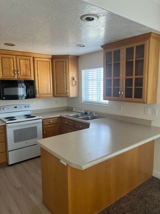 Photo - Gavarret Single Bedrooms Unit Bedroom1 (Master bedroom)