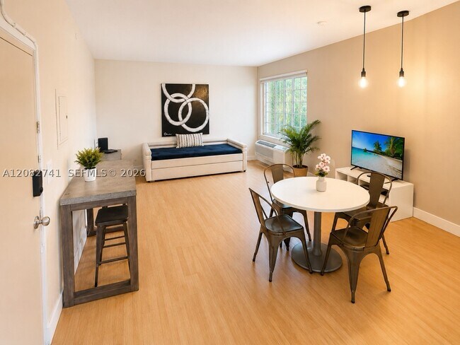 Photo - 3025 Indian Creek Dr Unit 204