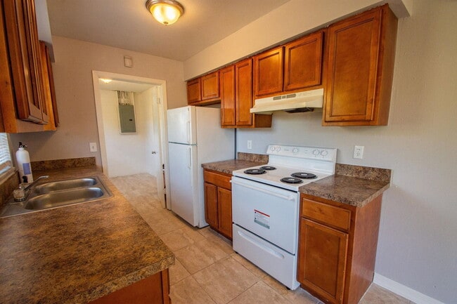 228 E Wilbur Ave