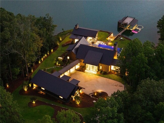 Photo - 725 Rocky Point Dr