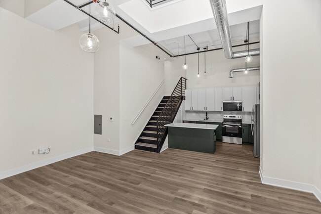 Photo - 1453 Maple Ave