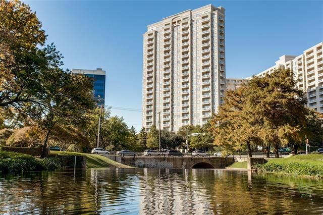 Building Photo - 3225 Turtle Creek Blvd Unit 142 Rental