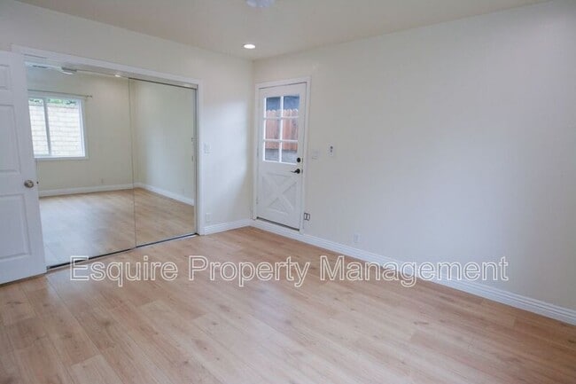 Photo - 2177 James Ave