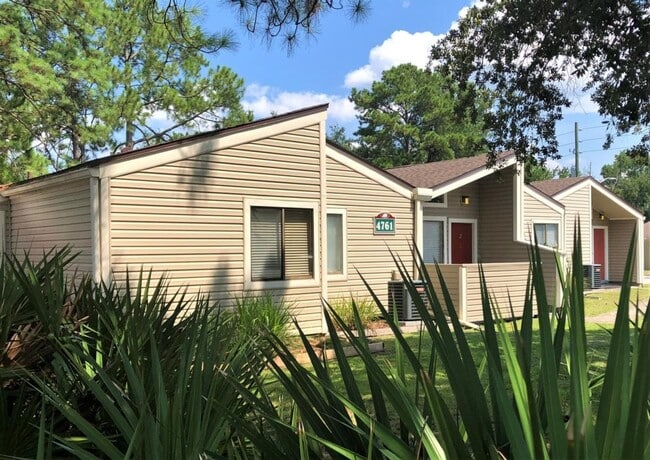 Photo - Radcliff Court Apartments