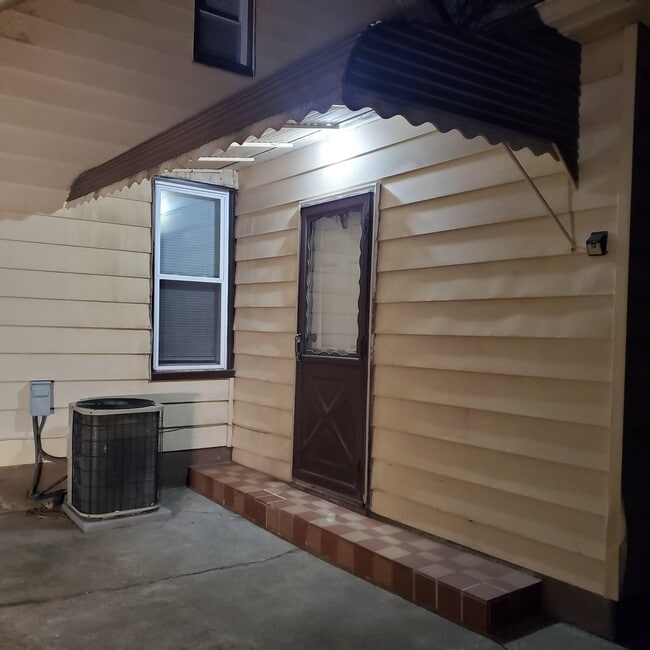 Photo - 3185 W 32nd St