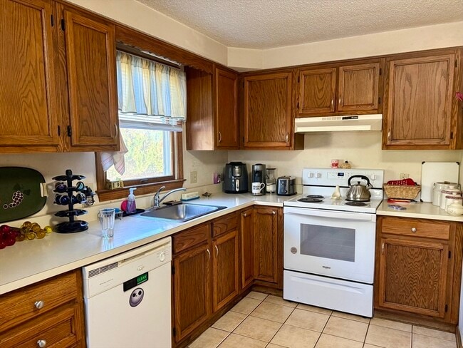 Photo - 567 Mendon Rd