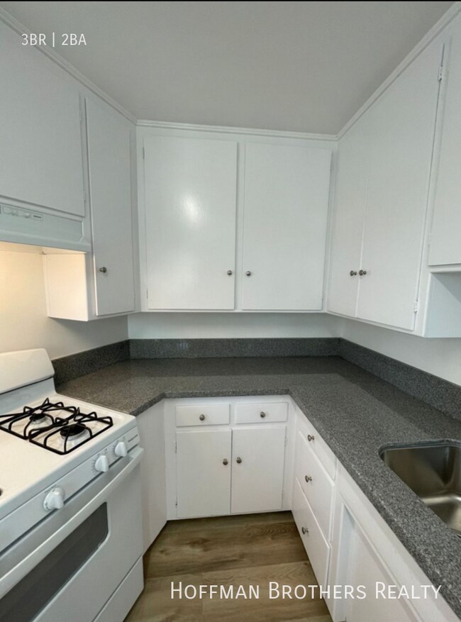 6039 Whitsett Ave Valley Glen, CA 91606 Apartment Unit 201 Los