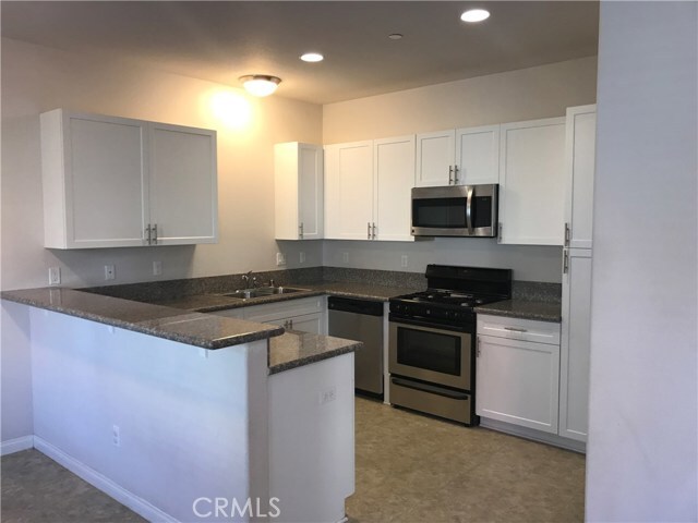 Photo - 815 Humbert Ave