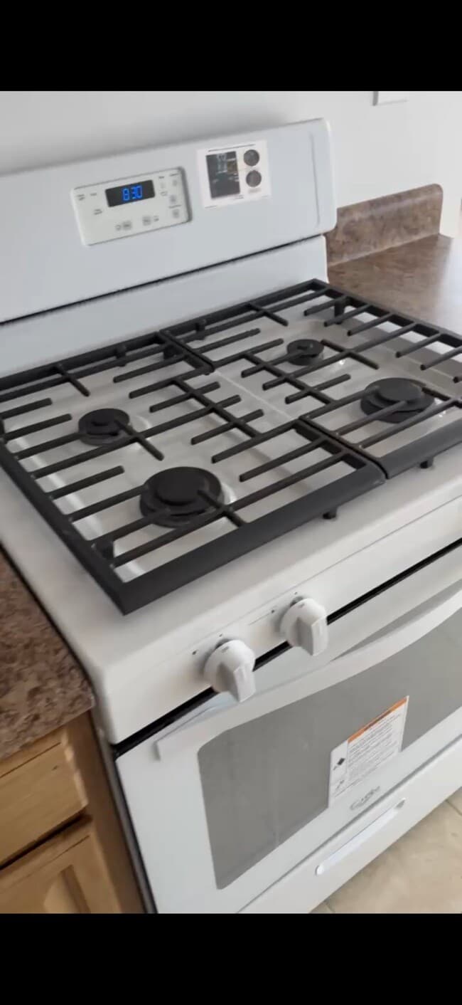 Building Photo - 25 Clifton Ave