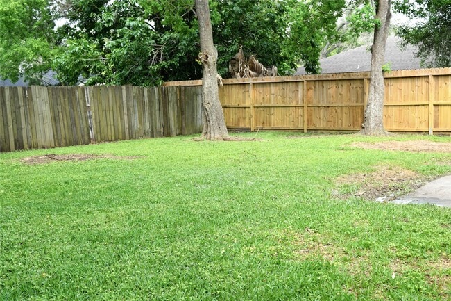 Photo - 15406 Willview Rd