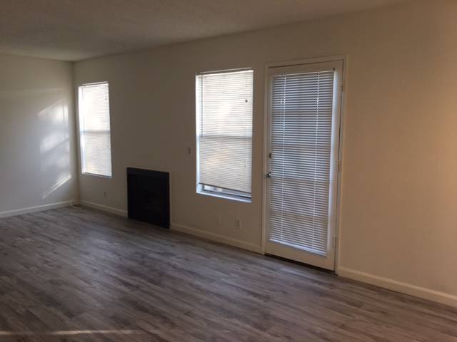 Photo - 4248 Whitsett Ave