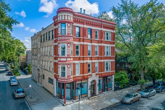 Photo - 2057 W Dickens Ave Unit 1N