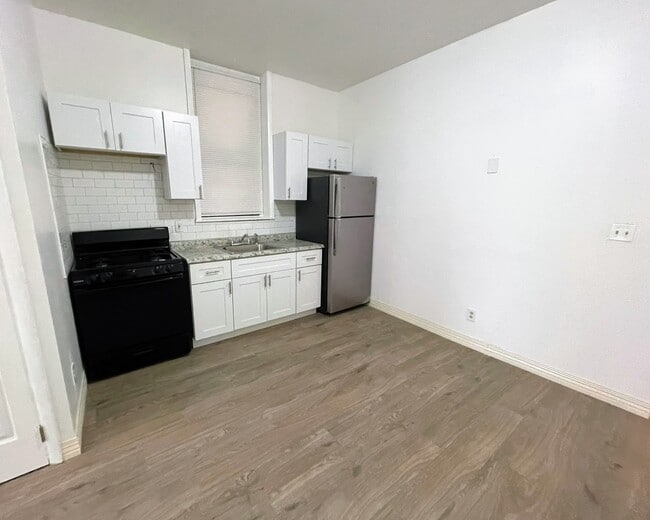 Building Photo - 1311 W Allegheny Ave Unit 1 Rental