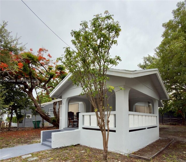 Building Photo - 103 NW 35th St