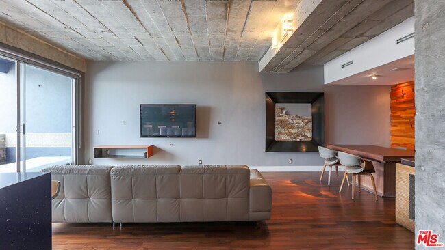 Photo - 7250 Franklin Ave Unit 1112