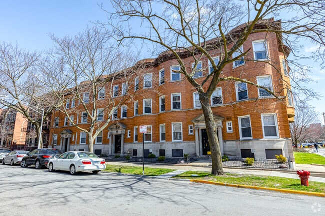 Building Photo - 5439 S Harper Ave Rental