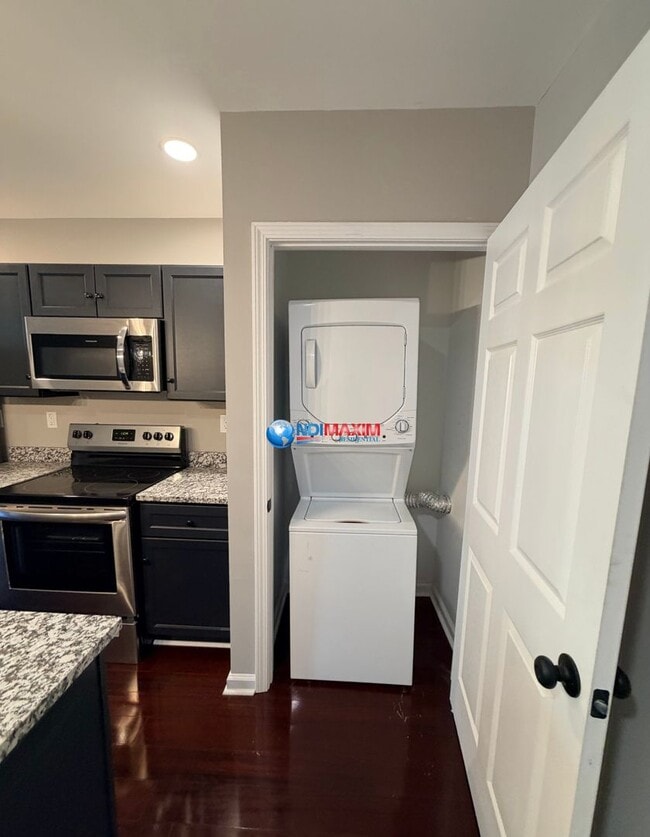 Photo - 147 N Main St Unit B