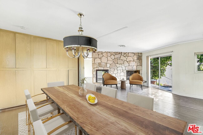 Photo - 3543 Scadlock Ln