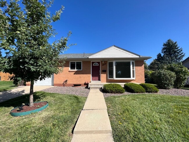 Photo - 3-bed 2-bath House in Northglenn available July!